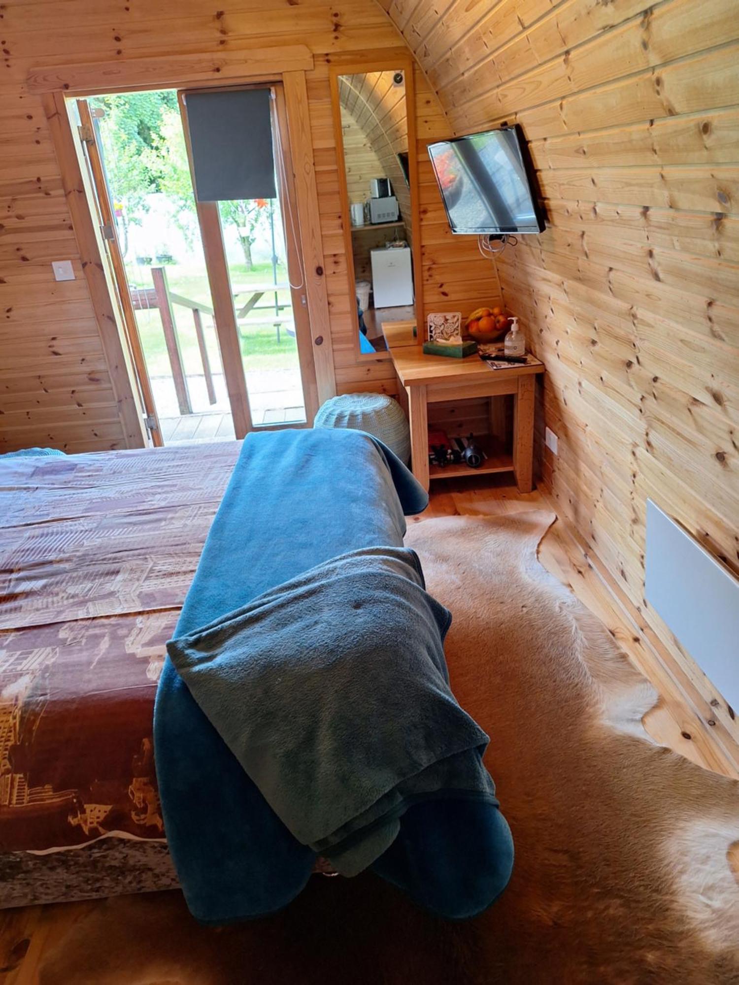 Log Cabin Kells  Εξωτερικό φωτογραφία